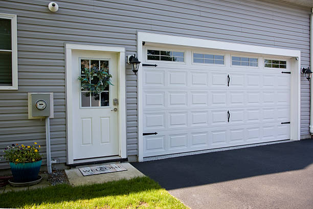 24/7 Emergency Garage Door Panel Replacement experts in Kure Beach, NC